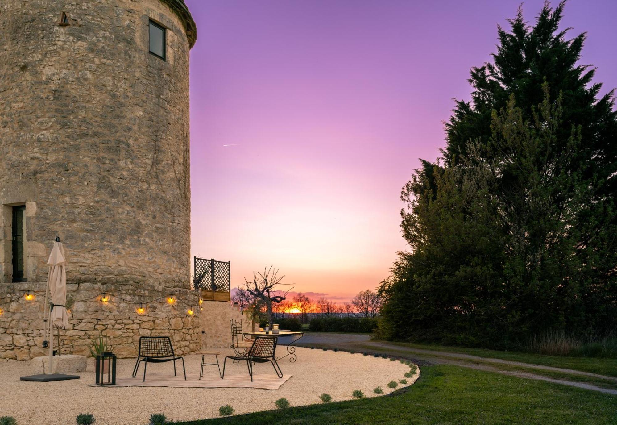 Enchanting Windmill Retreat Loubes-Bernac Ngoại thất bức ảnh